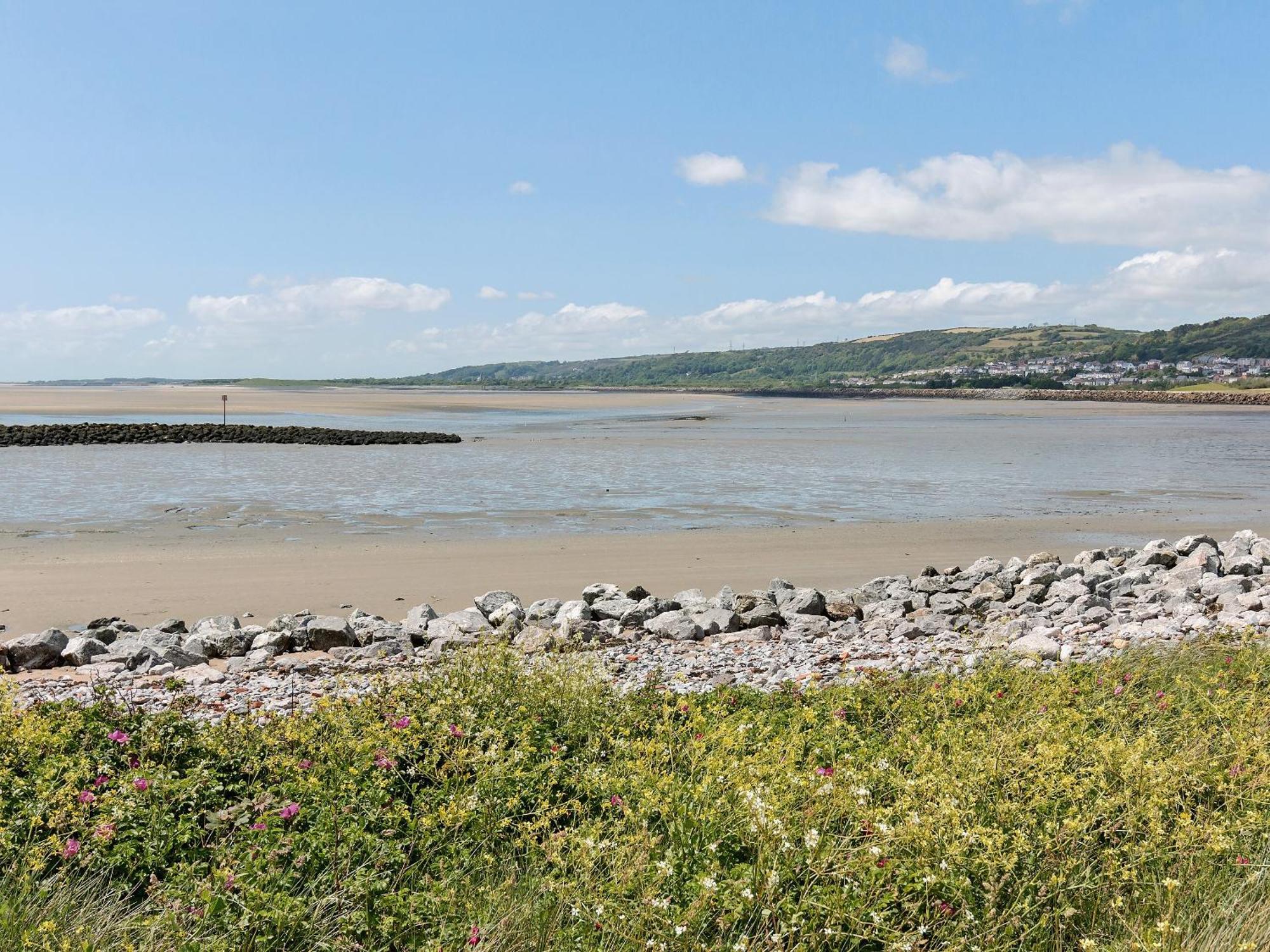 Beachlands Лланеллі Екстер'єр фото