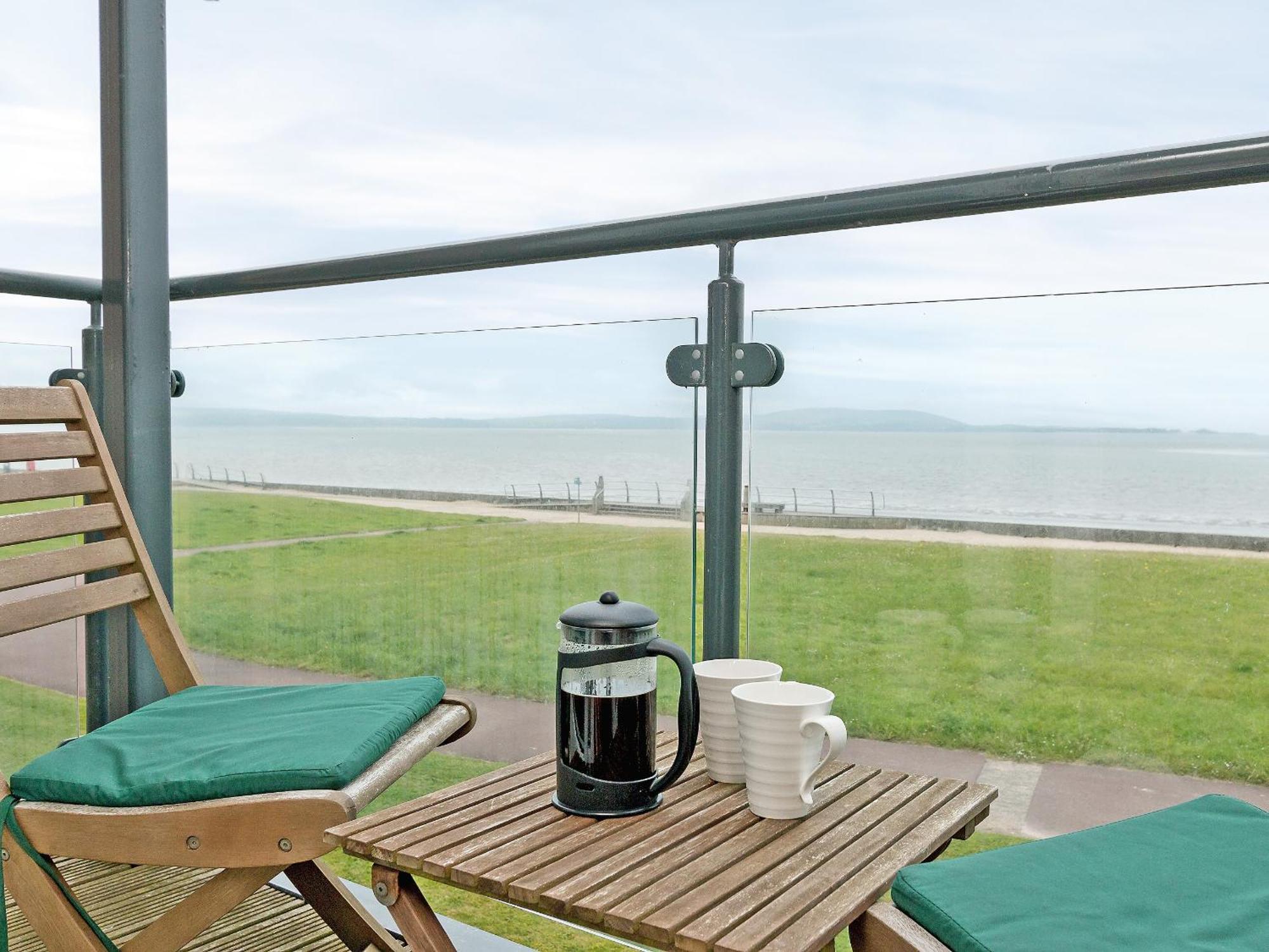 Beachlands Лланеллі Екстер'єр фото